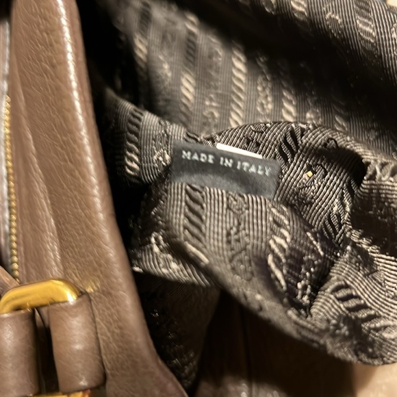 PRADA PIETRA CERVO(Deerskin) all Leather TOTE w/pretty gold hardware Like New! - Picture 13 of 17